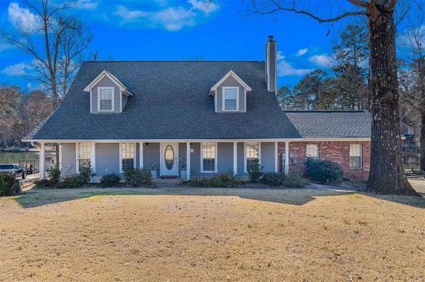 $565,000 | 120 Preston Bay Circle, Benton, LA 71006