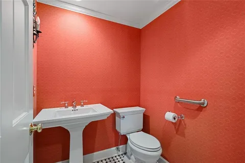$750,000 | 7221 Mission Road, Unit 211, Prairie Village, KS 66208
