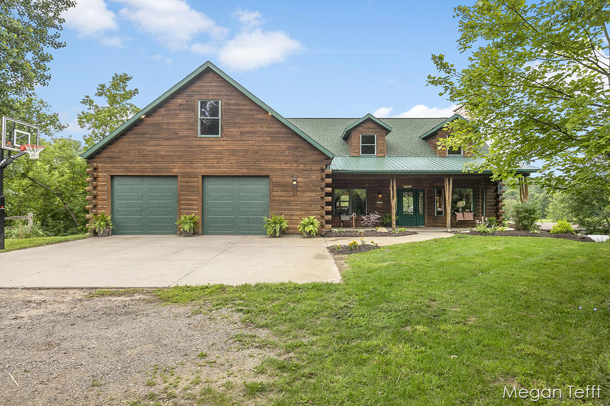6165 Lincoln Lake Road Northeast Belding, MI 48809 - Photo 1 of 54 IMG_1000