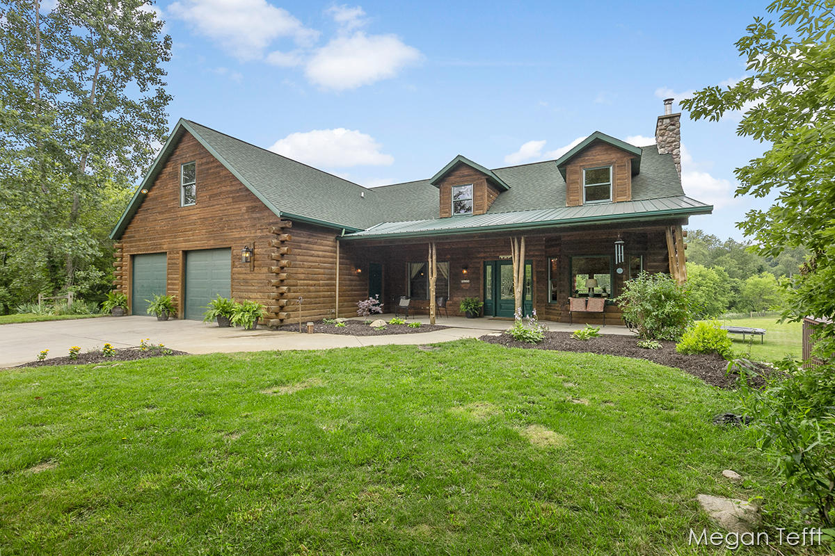 6165 Lincoln Lake Road Northeast Belding, MI 48809 - Photo 2 of 54 IMG_1001