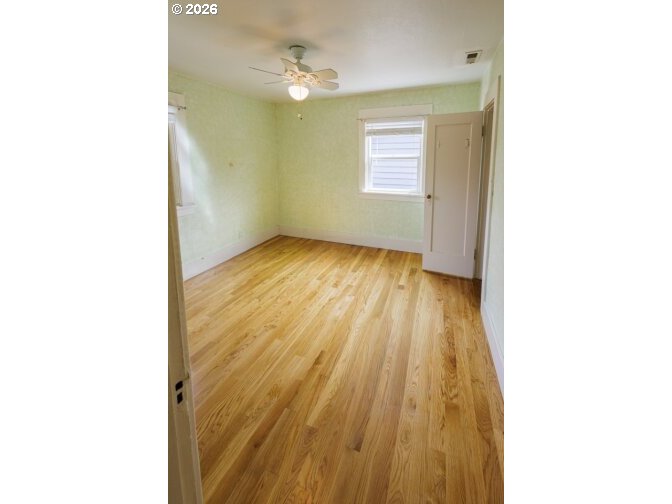 274 South 8th Street St. Helens, OR 97051 - Photo 9 of 25 Bedroom