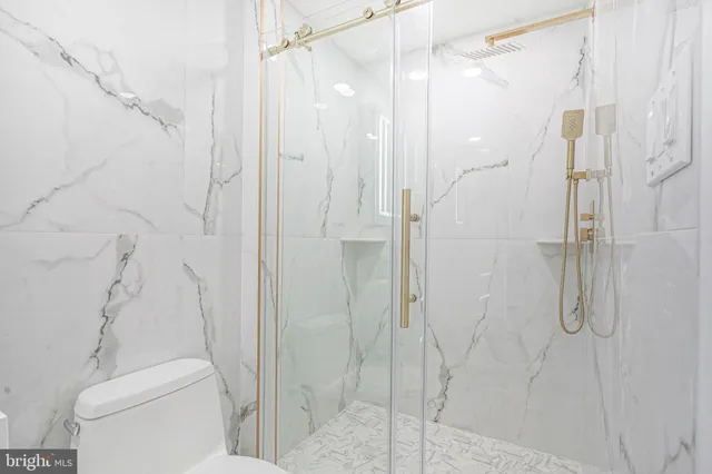 $549,999 | 808 Fernon Street, Philadelphia, PA 19148