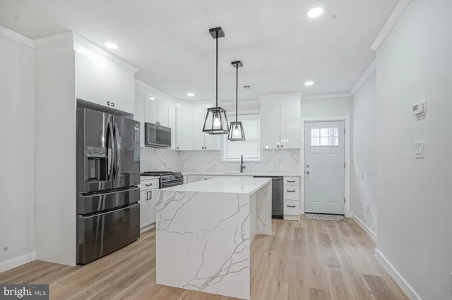 $549,999 | 808 Fernon Street, Philadelphia, PA 19148