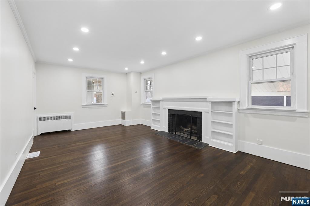 1087 Lambert Road Teaneck, NJ 07666 - Photo 7 of 39