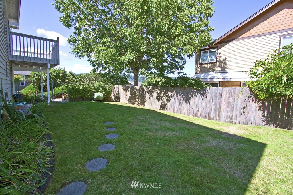 1108 North 38th Street Renton, WA 98056 - Photo 7 of 14