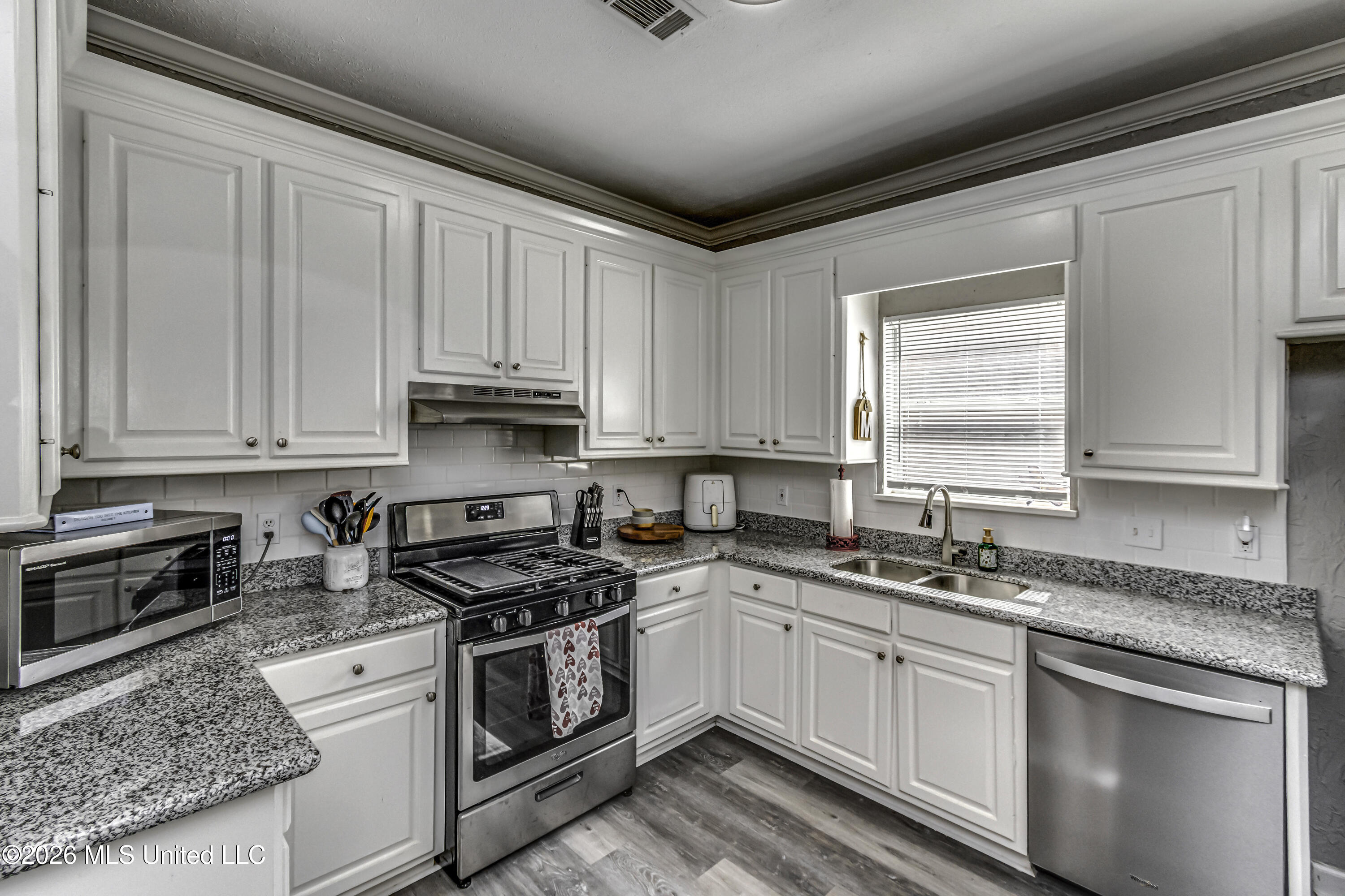 202 Commonwealth Avenue Brandon, MS 39047 - Photo 12 of 43 202 Commonwealth Ave--11