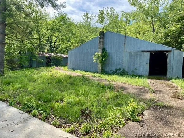 $89,900 | 19282 West Us Highway, Macks Creek, MO 65786