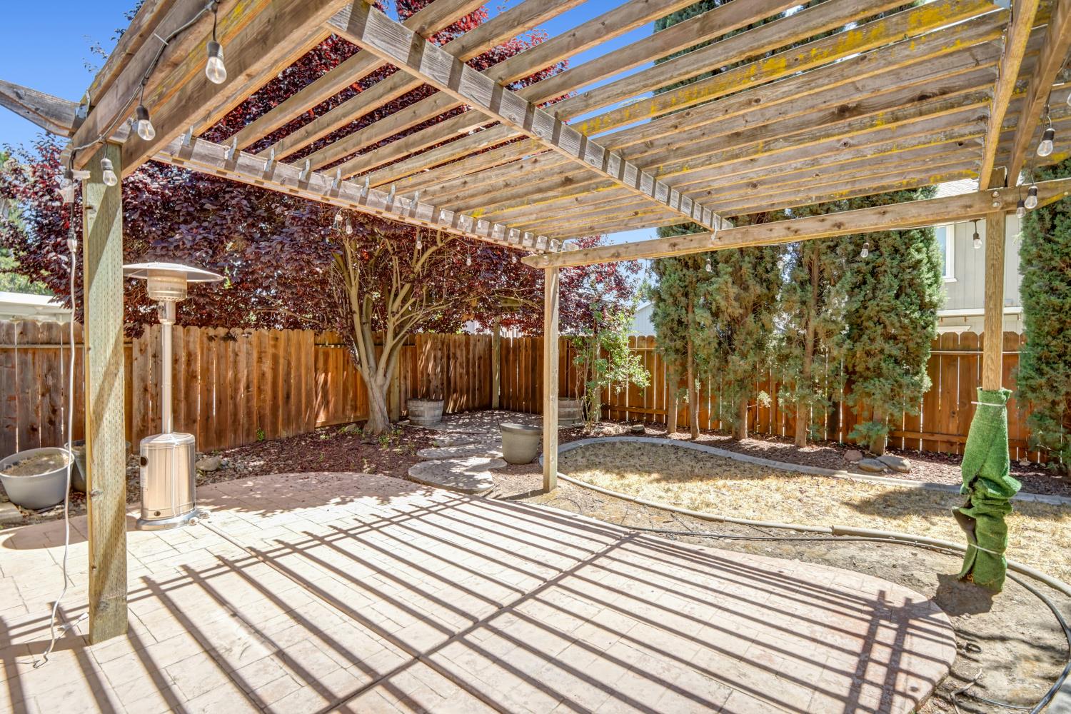 6932 Springmont Drive Elk Grove, CA 95758 - Photo 39 of 47