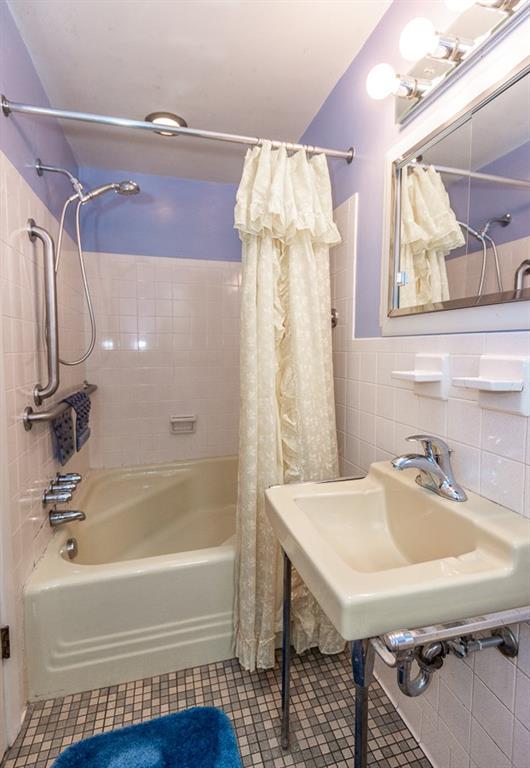 3743 Margate Road Pittsburgh, PA 15221 - Photo 17 of 25 Gallery Image 17