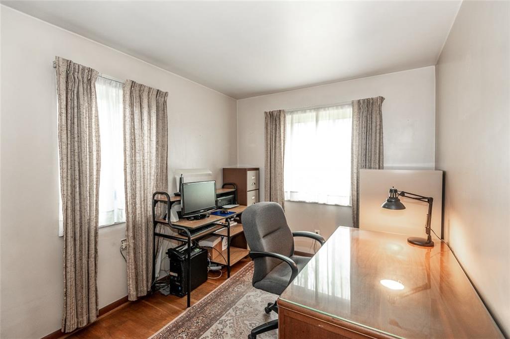 3743 Margate Road Pittsburgh, PA 15221 - Photo 3 of 25 Gallery Image 3