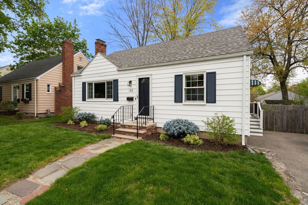 152 Sprague Street Dedham, MA 02026 - Photo 28 of 33