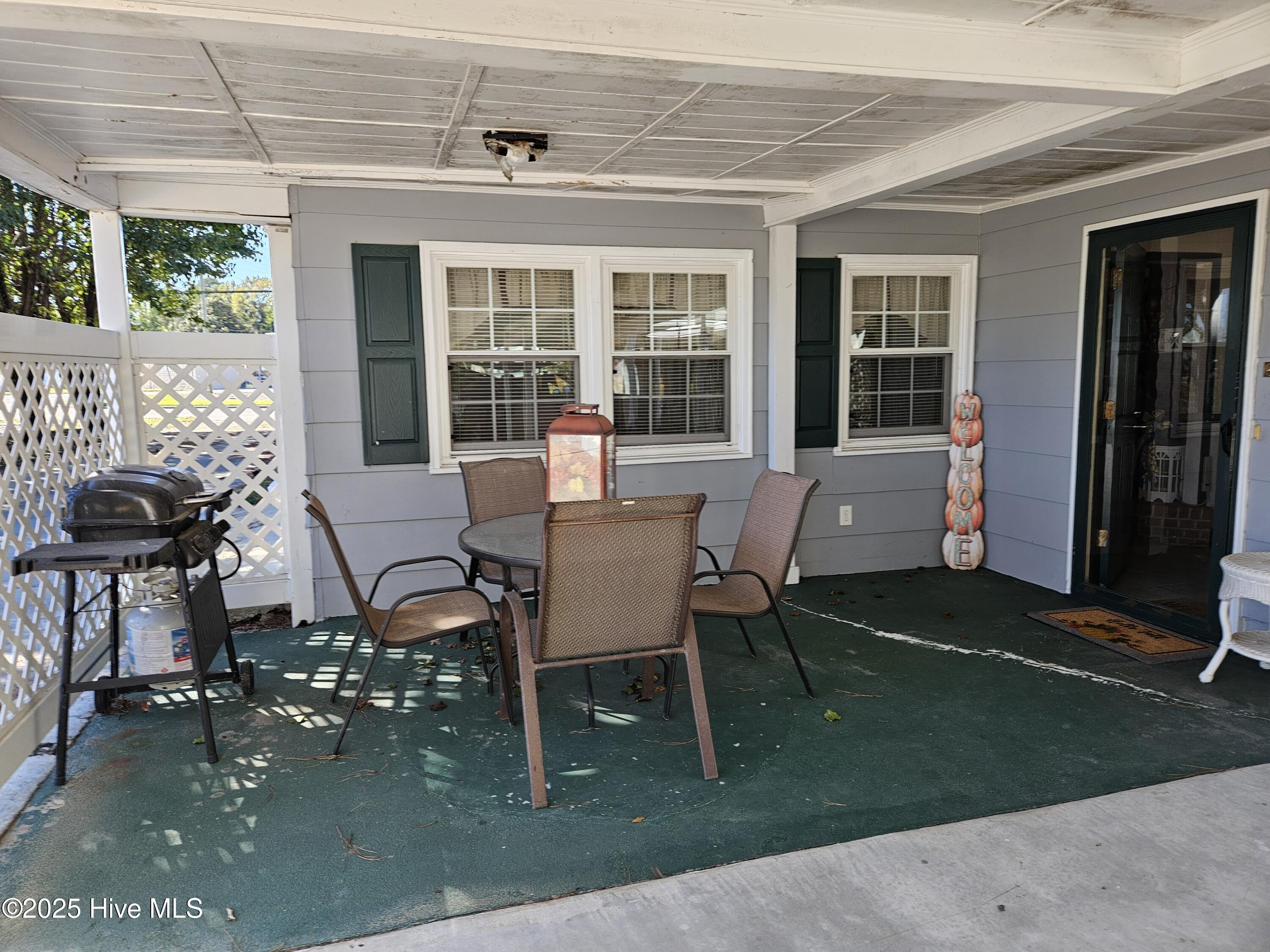 502 Raleigh Road Clinton, NC 28328 - Photo 4 of 28 20251016_145729