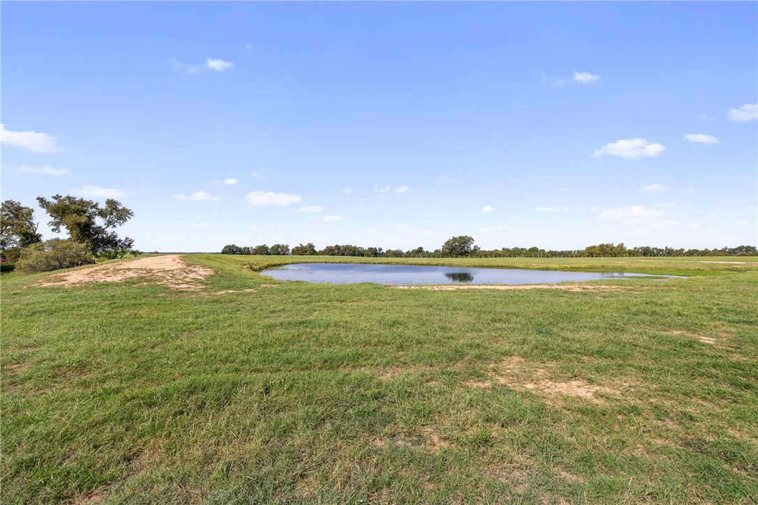 11867 Farm To Market 2159 Calvert, TX 77837 - Photo 31 of 41 a view of an ocean and beach