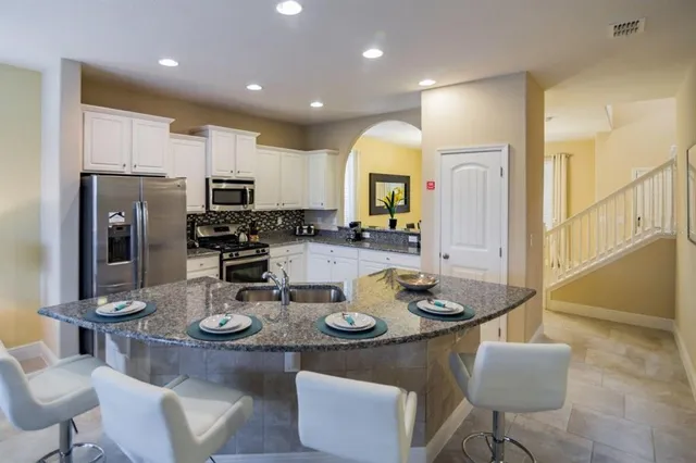 $2,800 | 5360 Oakbourne Avenue, Davenport, FL 33837