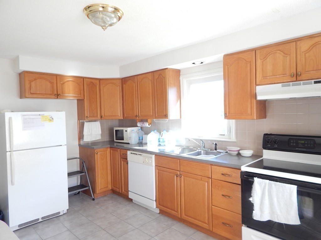 995 Robeson Street Fall River, MA 02720 - Photo 6 of 12 Gallery Image 6