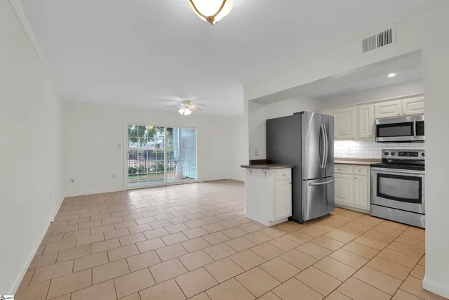 $225,000 | 925 Cleveland Street, Unit 55, Greenville, SC 29601