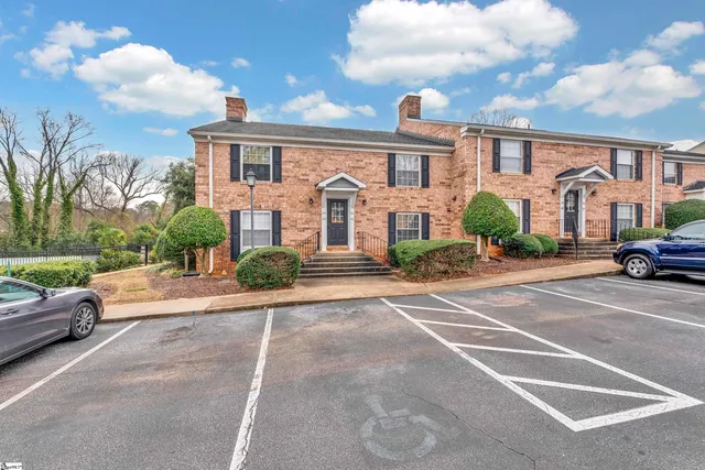 $225,000 | 925 Cleveland Street, Unit 55, Greenville, SC 29601