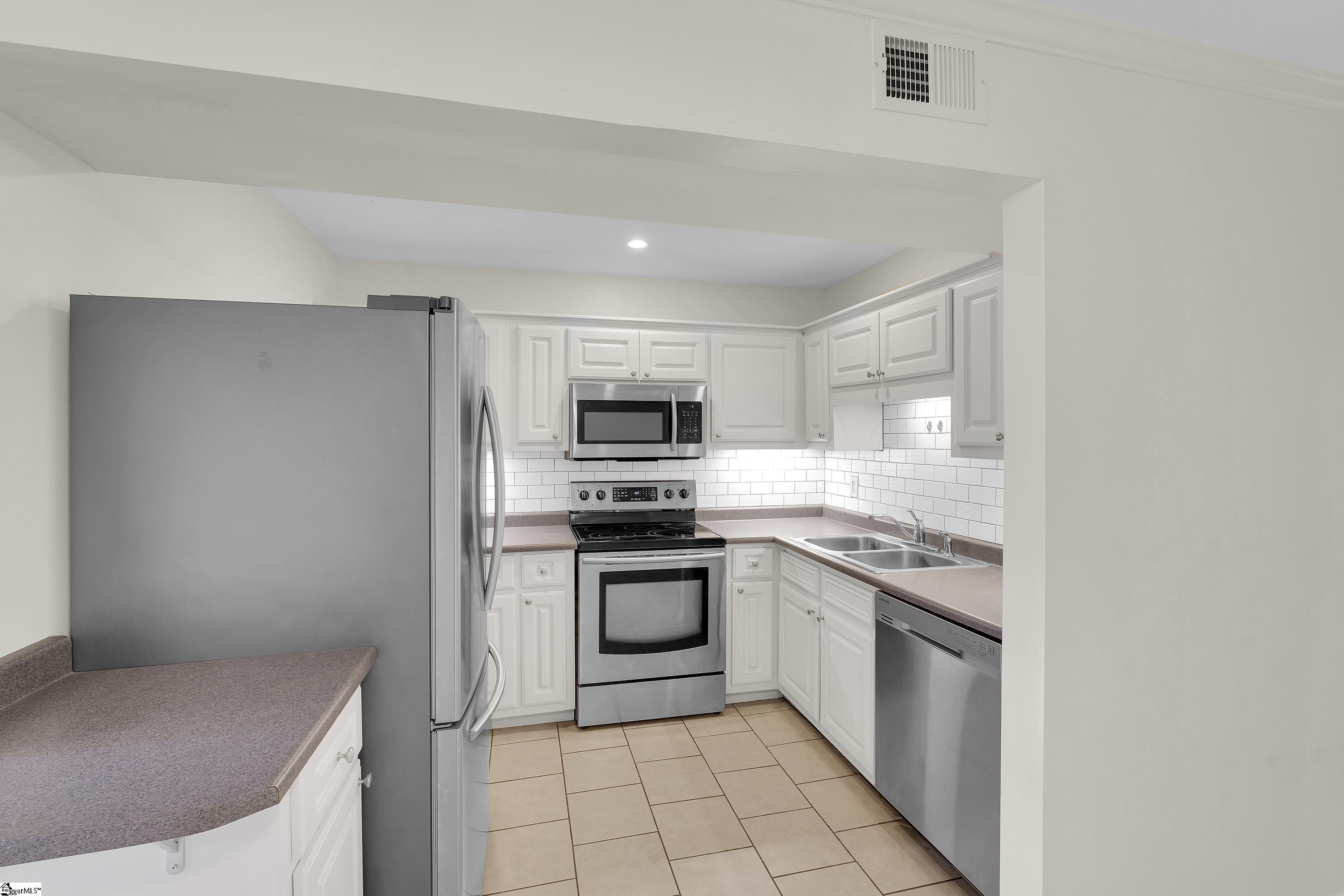 925 Cleveland Street, Unit 55 Greenville, SC 29601 - Photo 7 of 25