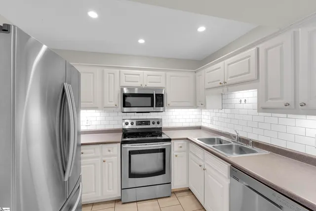 $225,000 | 925 Cleveland Street, Unit 55, Greenville, SC 29601