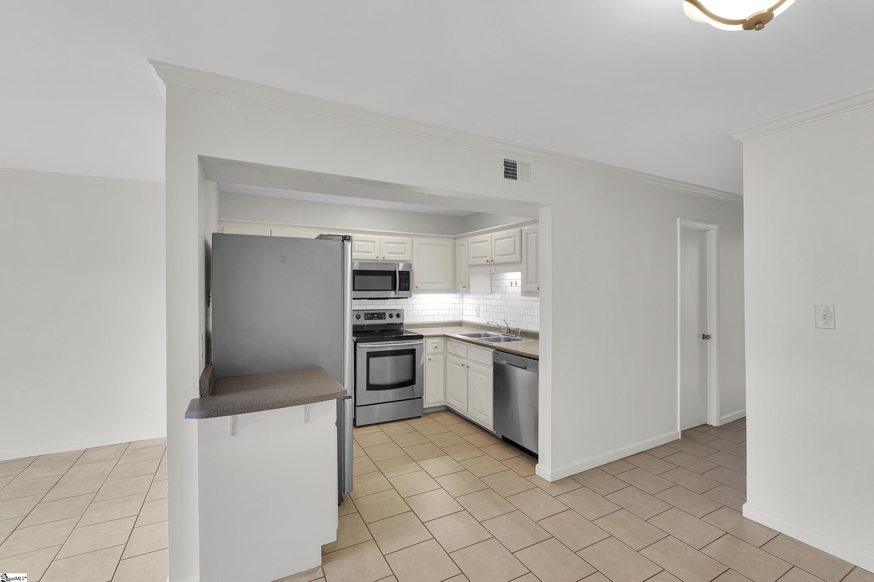 925 Cleveland Street, Unit 55 Greenville, SC 29601 - Photo 8 of 25