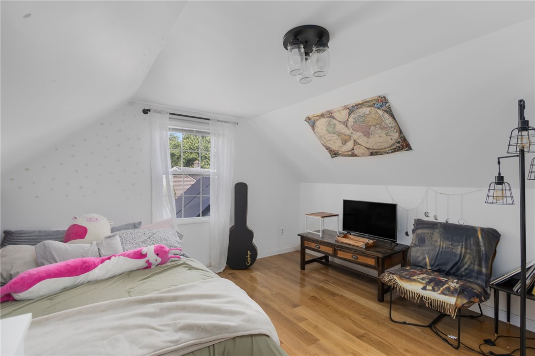 100 Penguin Avenue Warwick, RI 02818 - Photo 23 of 42