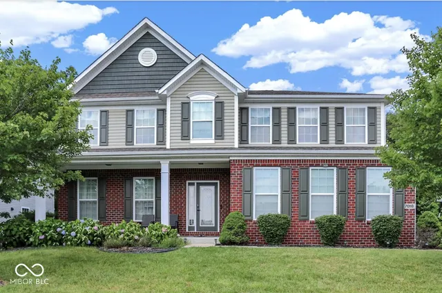 $545,000 | 7010 Scarborough Drive, Columbus, IN 47201