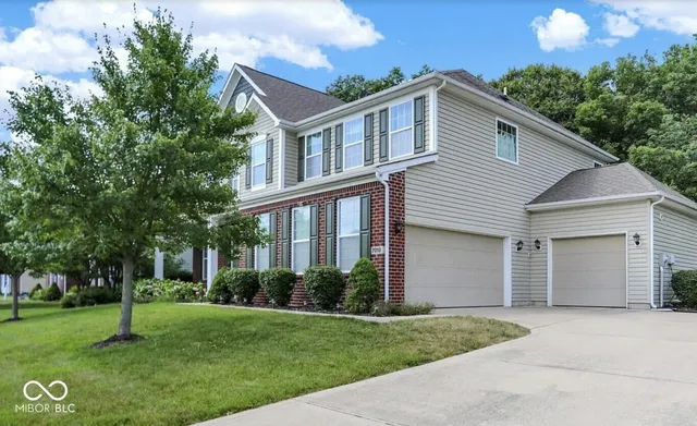 $545,000 | 7010 Scarborough Drive, Columbus, IN 47201