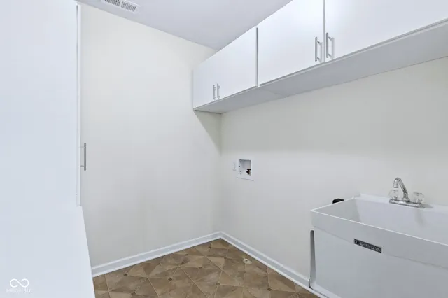 $545,000 | 7010 Scarborough Drive, Columbus, IN 47201