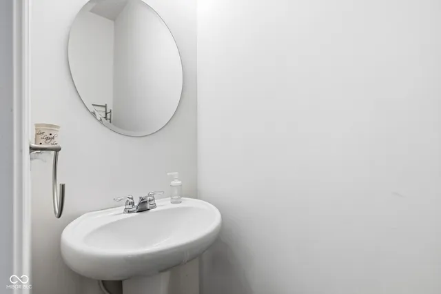 $545,000 | 7010 Scarborough Drive, Columbus, IN 47201