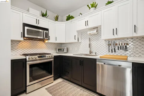 $475,000 | 574 48th Street, Unit 203, Oakland, CA 94609