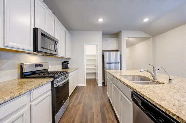 $2,100 | 21414 Hawthorn Harvest Circle, Cypress, TX 77433