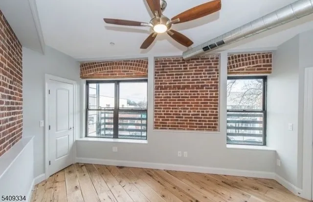 $3,850 | 44 Elm Street, Unit PENT, Westfield, NJ 07090