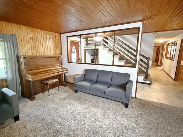 $309,000 | 14562 South 3rd Street, Stockton, MO 65785