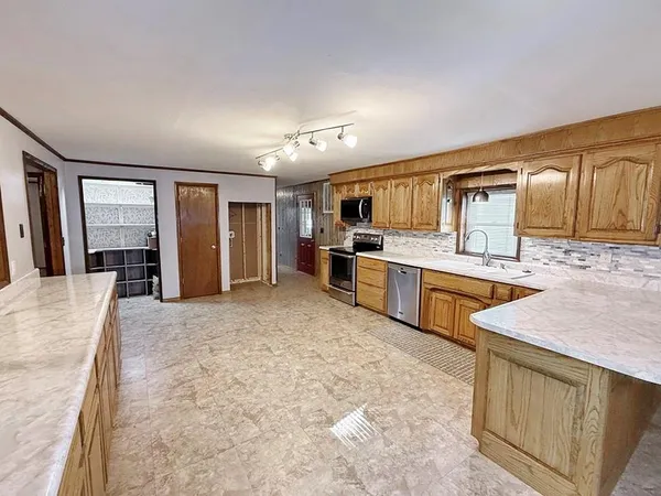 $309,000 | 14562 South 3rd Street, Stockton, MO 65785