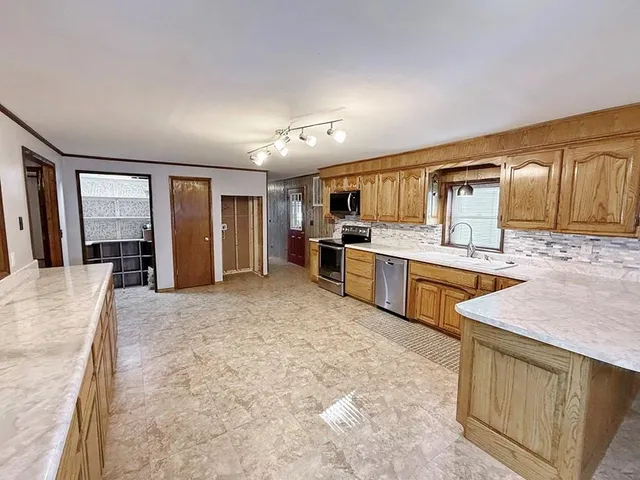 $314,900 | 14562 South 3rd Street, Stockton, MO 65785