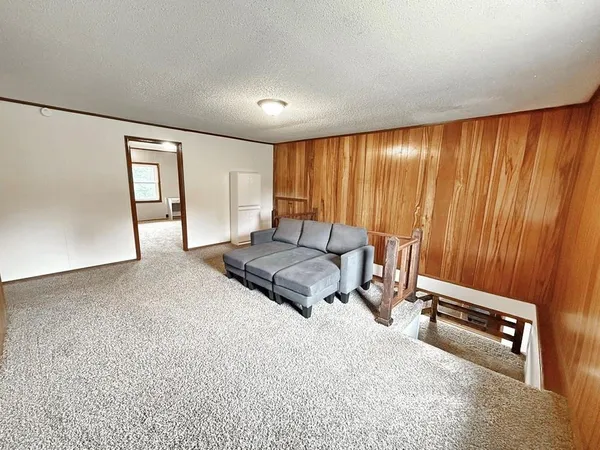 $309,000 | 14562 South 3rd Street, Stockton, MO 65785