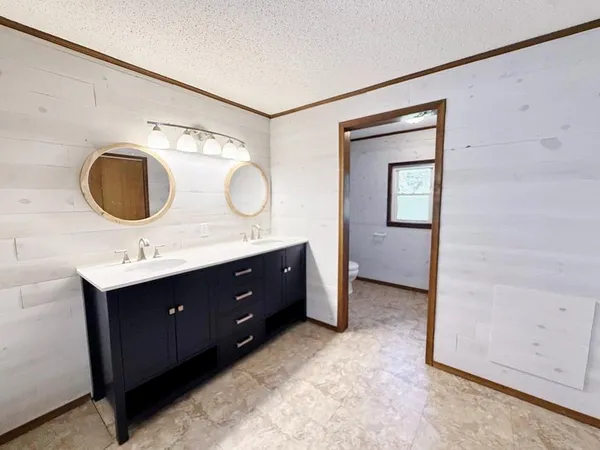 $309,000 | 14562 South 3rd Street, Stockton, MO 65785