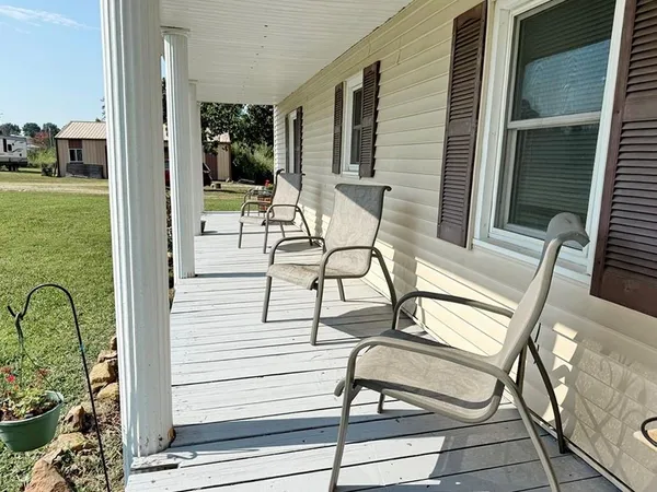 $309,000 | 14562 South 3rd Street, Stockton, MO 65785