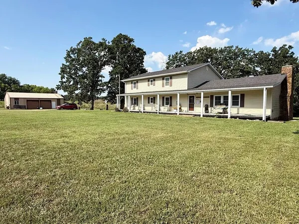 $309,000 | 14562 South 3rd Street, Stockton, MO 65785