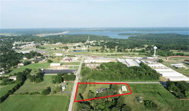 $314,900 | 14562 South 3rd Street, Stockton, MO 65785