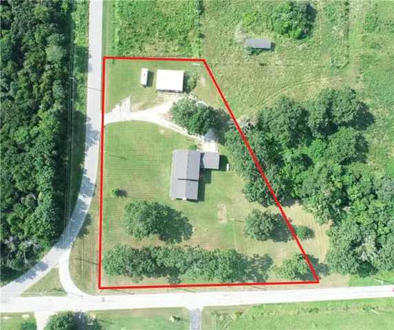 $314,900 | 14562 South 3rd Street, Stockton, MO 65785