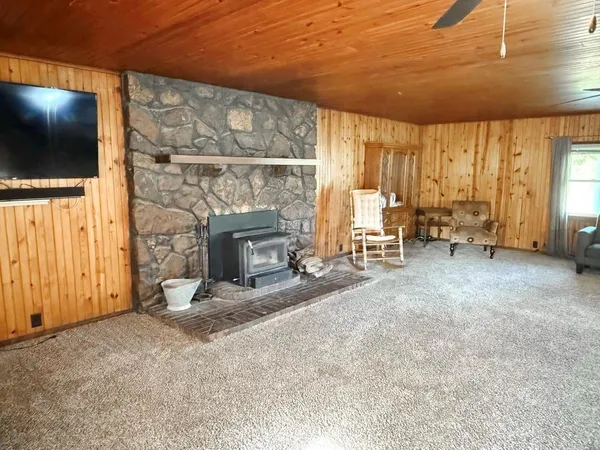 $309,000 | 14562 South 3rd Street, Stockton, MO 65785