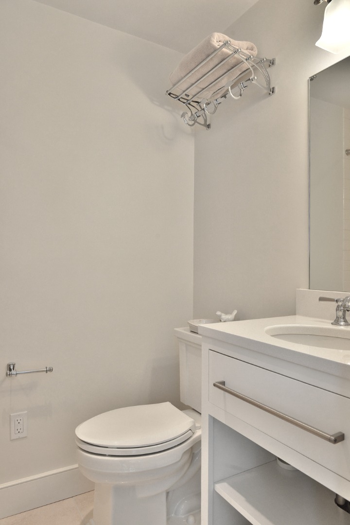 11 Columbus Avenue Nantucket, MA 02554 - Photo 16 of 42