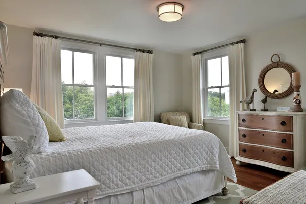 $4,595,000 | 11 Columbus Avenue, Nantucket, MA 02554