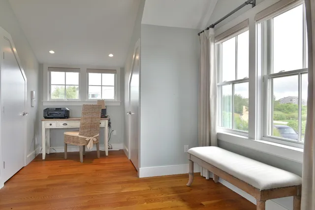 $4,595,000 | 11 Columbus Avenue, Nantucket, MA 02554
