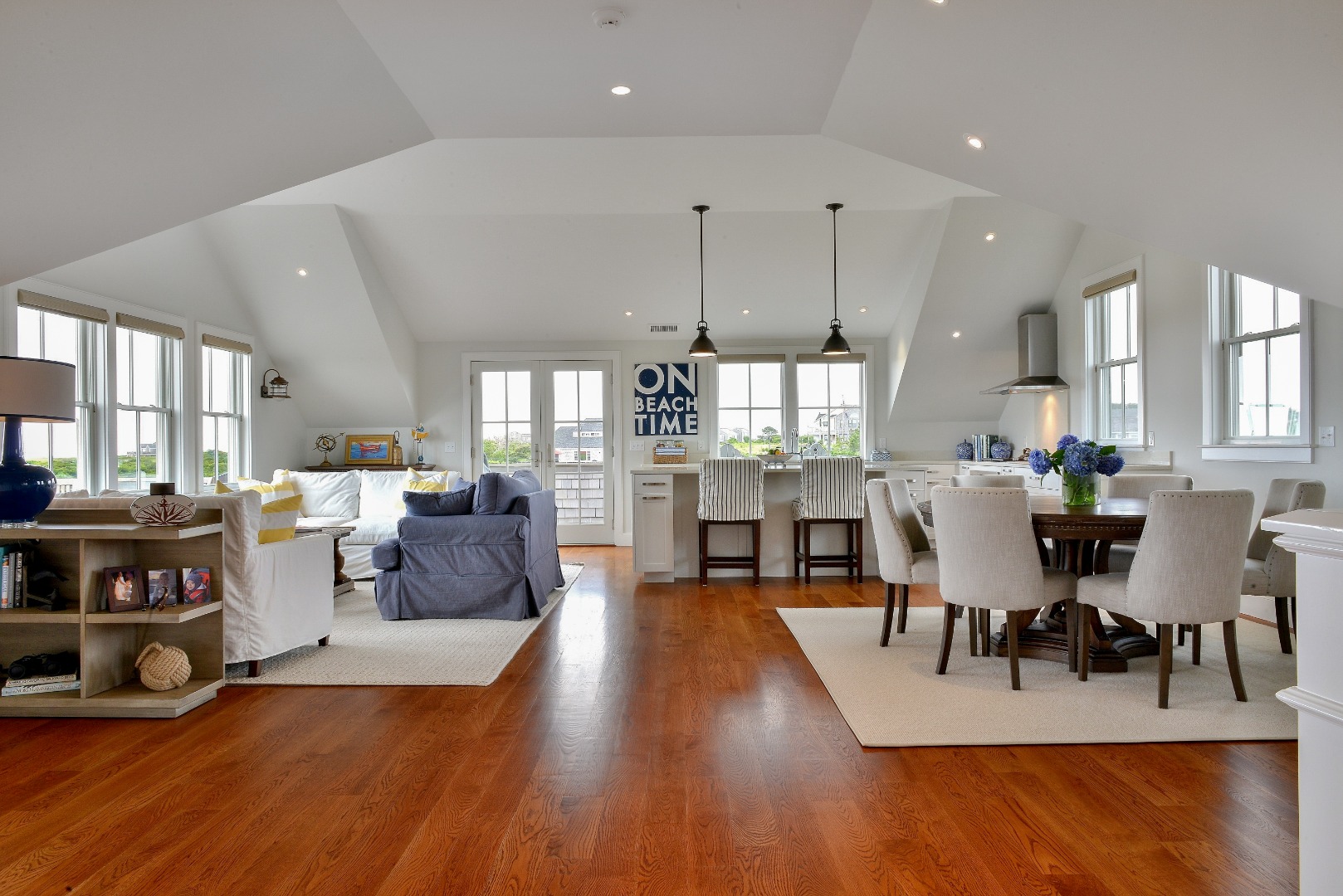 11 Columbus Avenue Nantucket, MA 02554 - Photo 4 of 42