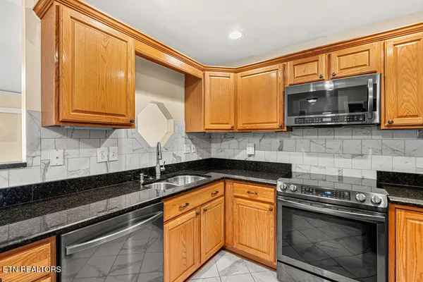 $375,000 | 116 Hightower Lane, Lenoir City, TN 37771