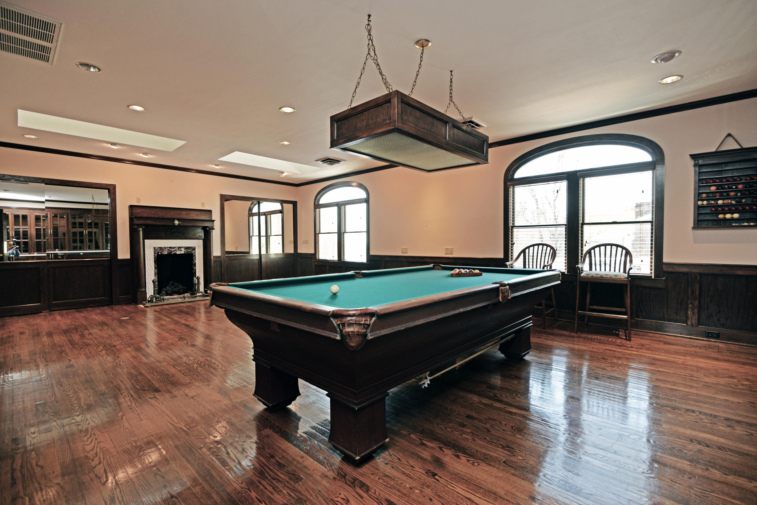 318 South Crest Road Chattanooga, TN 37404 - Photo 10 of 34 Family room