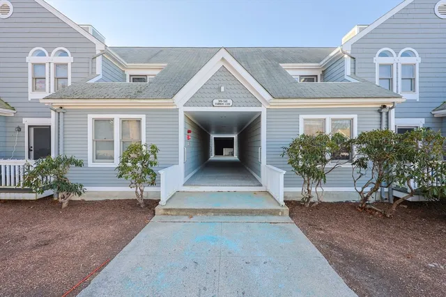 $309,000 | 43 Fairway Lane, Unit 43, Blackstone, MA 01504