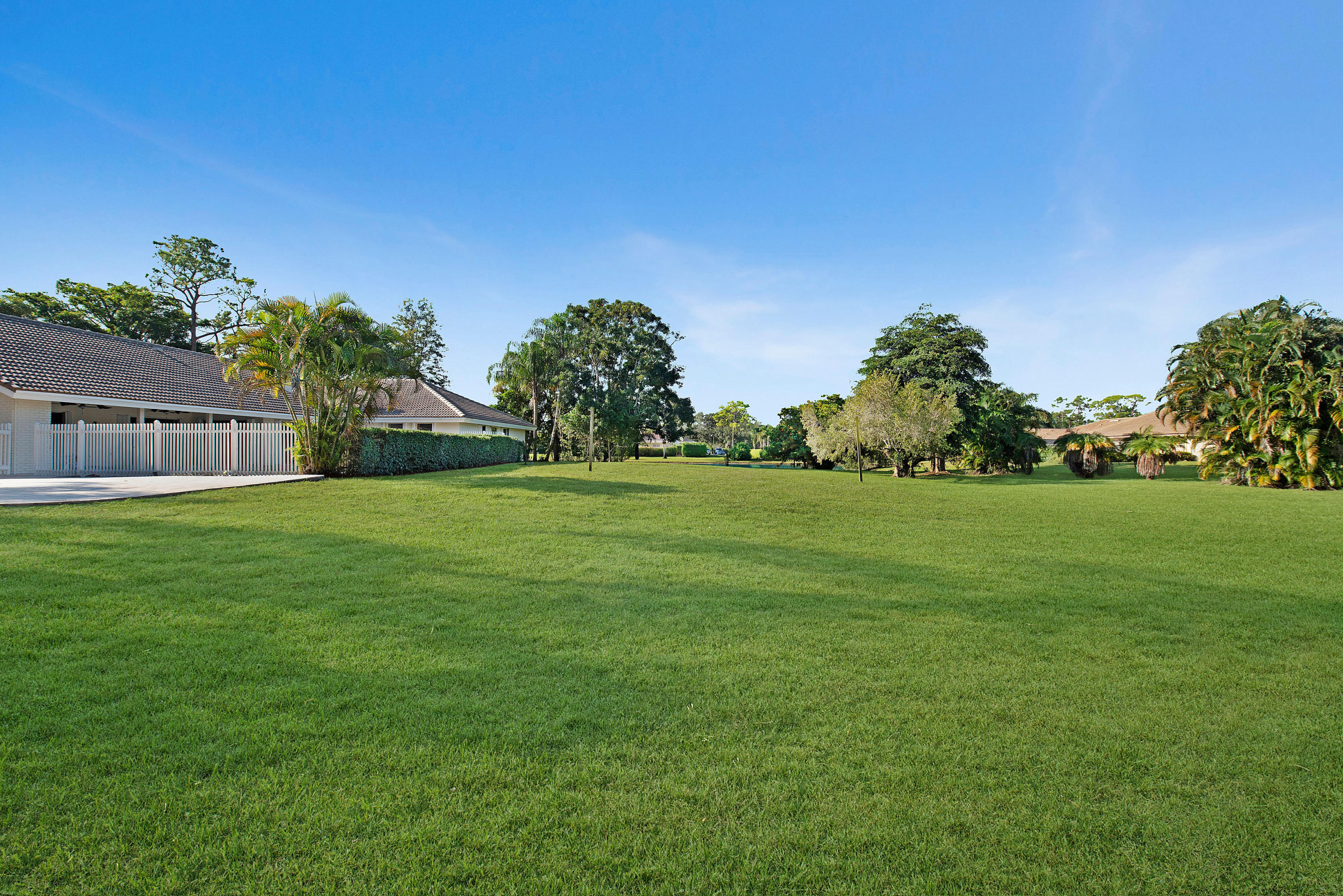 9305 Perth Road Lake Worth, FL 33467 - Photo 11 of 67 Yard